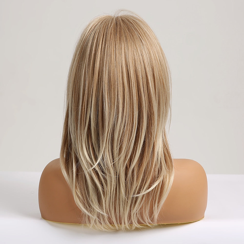 Perruques Synthétiques Blondes À Couches Courtes Avec Une Frange De Rideau - rachelhair